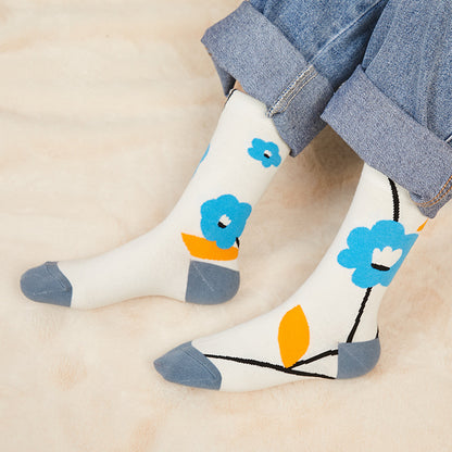 Abstract Aesthetic Crew Socks – Colorful Retro Streetwear Vibe
